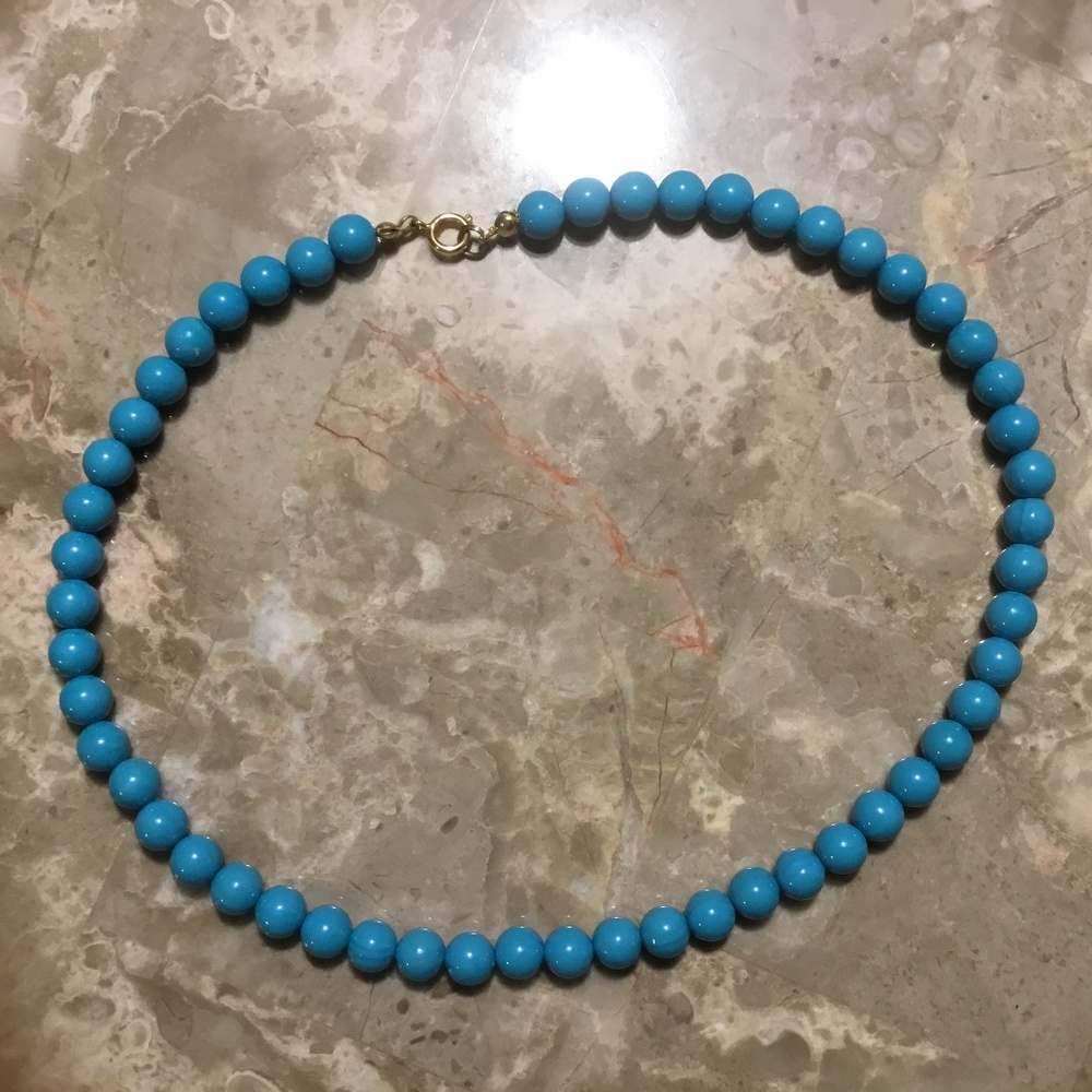 Vintage Costume - Turquoise Necklace, Clip Earrings, and 2 Bracelets. - Picture 10 of 16